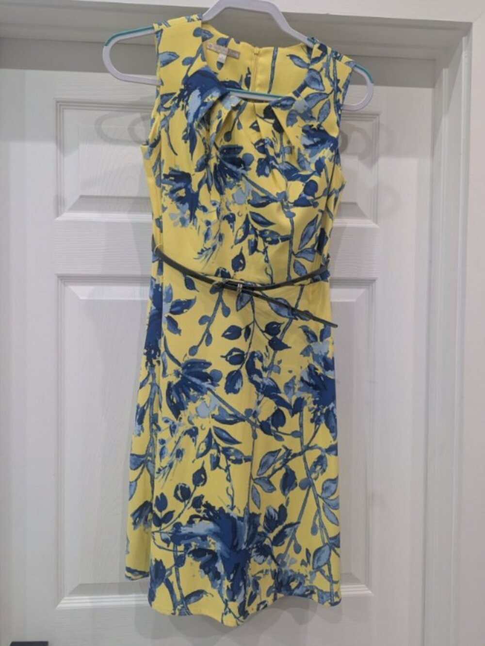 Signature Darby Yellow & Blue Floral Sleeveless Dress | Size 4